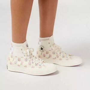🌷 Converse Gran-Z White / Cream Floral High Tops